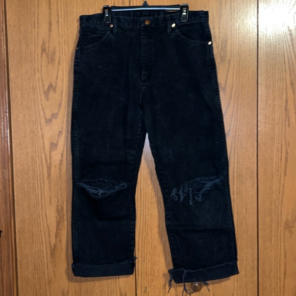 Wrangler Distressed Black jeans - Picture 1 of 4